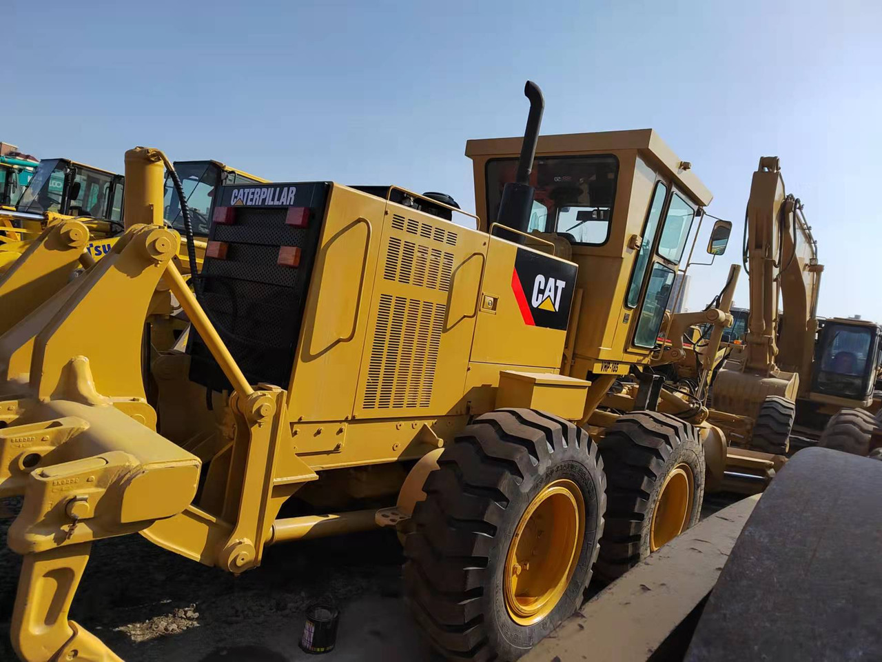 CATERPILLAR 140H - Niveleuse: photos 2 CATERPILLAR 140H - Niveleuse: photos 2
