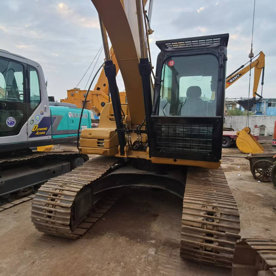 CATERPILLAR 315D - Pelle sur chenille: photos 4 CATERPILLAR 315D - Pelle sur chenille: photos 4