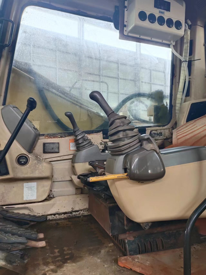 CATERPILLAR 320BL - Pelle sur chenille: photos 4 CATERPILLAR 320BL - Pelle sur chenille: photos 4