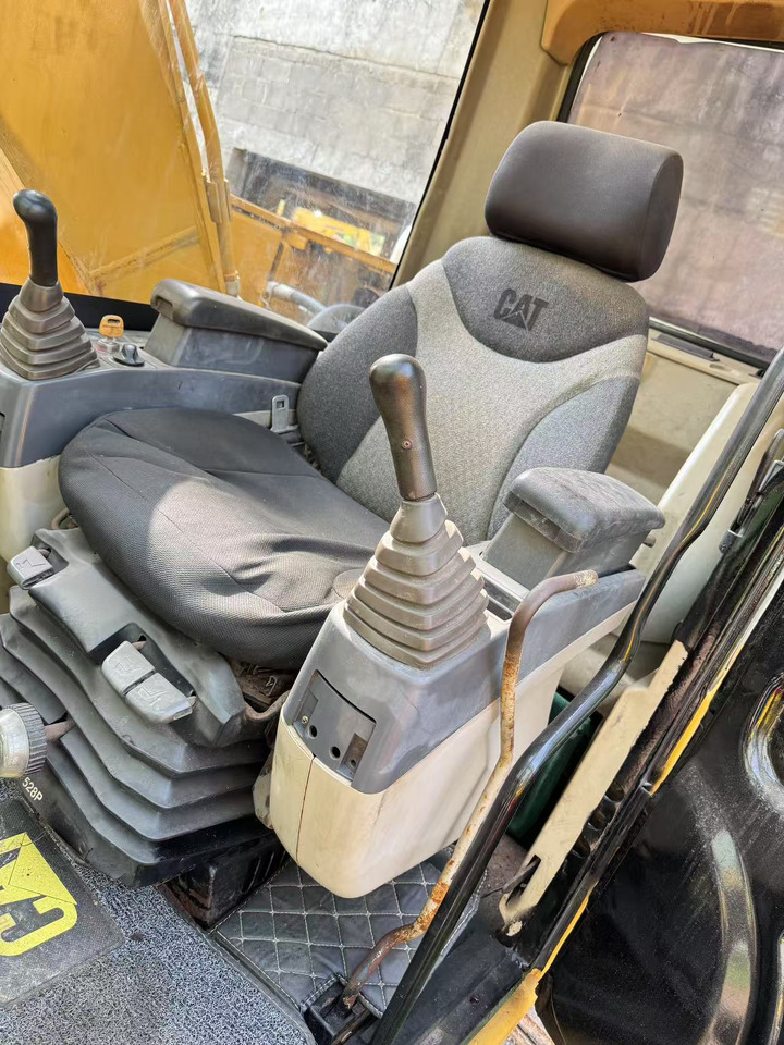 CATERPILLAR 320CL CAT - Pelle sur chenille: photos 3 CATERPILLAR 320CL CAT - Pelle sur chenille: photos 3