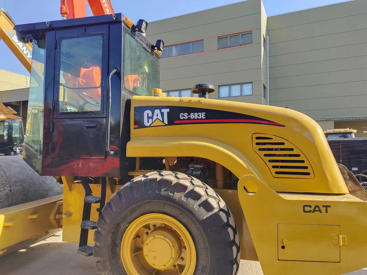 CATERPILLAR CS683E - Compacteur à pieds de mouton/ Monocylindre: photos 5 CATERPILLAR CS683E - Compacteur à pieds de mouton/ Monocylindre: photos 5