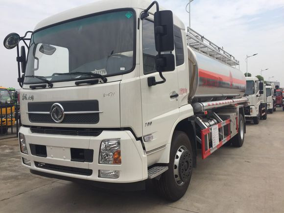 DONGFENG Tank truck - Camion citerne: photos 1 DONGFENG Tank truck - Camion citerne: photos 1