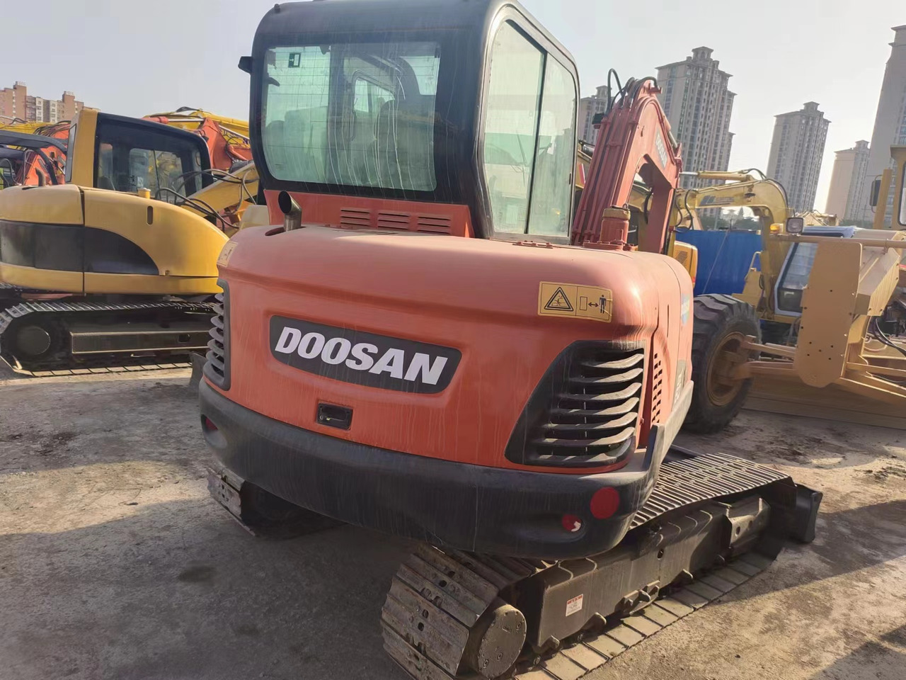 DOOSAN DX60 - Mini pelle: photos 5 DOOSAN DX60 - Mini pelle: photos 5