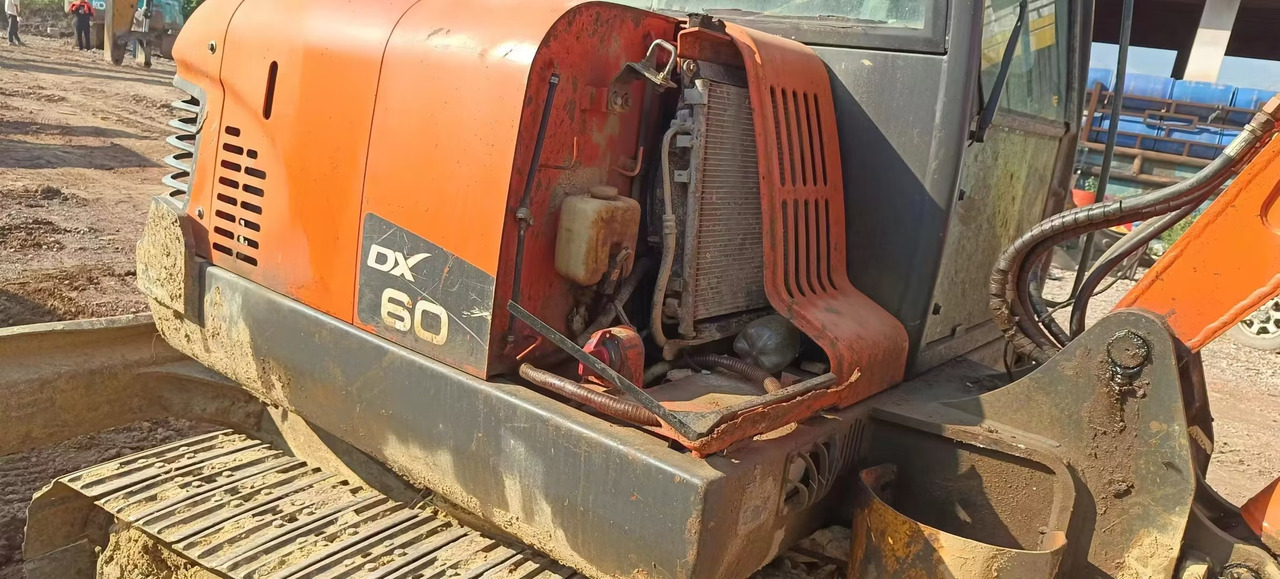 DOOSAN dx60 - Mini pelle: photos 4 DOOSAN dx60 - Mini pelle: photos 4