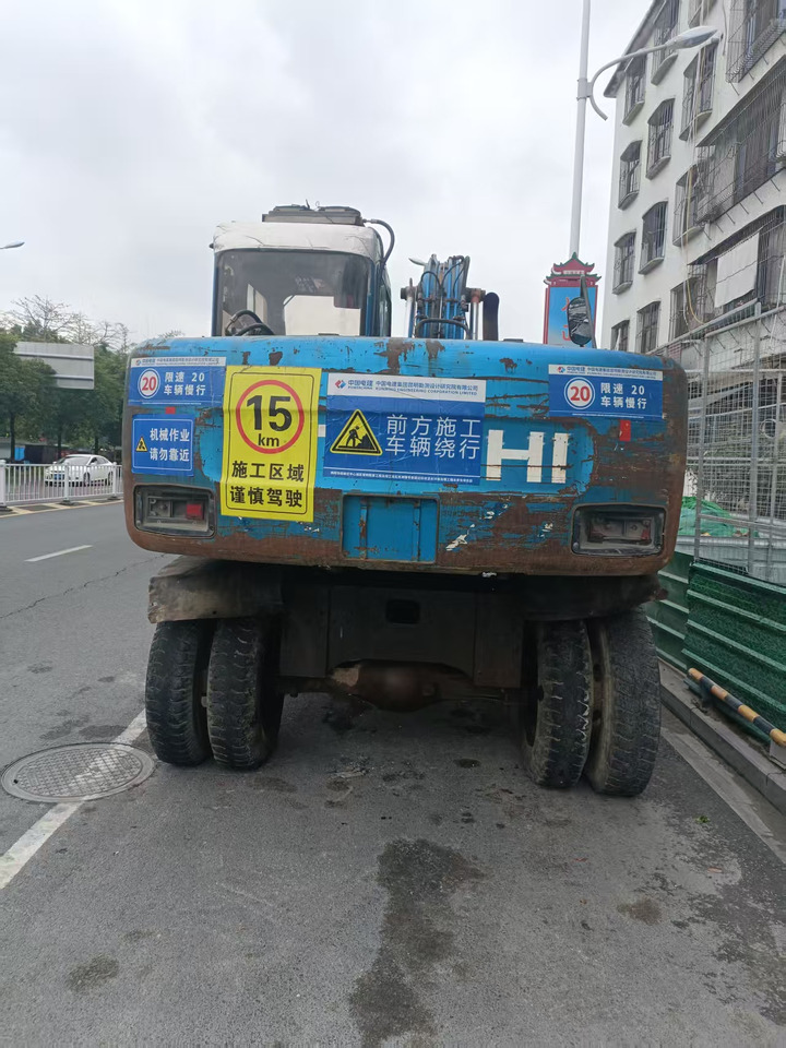 HITACHI EX100WD-2 - Pelle sur pneus: photos 4 HITACHI EX100WD-2 - Pelle sur pneus: photos 4