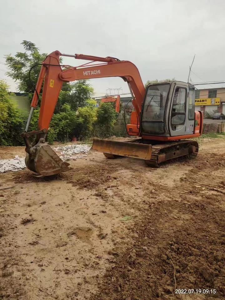 HITACHI EX60-5 - Mini pelle: photos 3 HITACHI EX60-5 - Mini pelle: photos 3