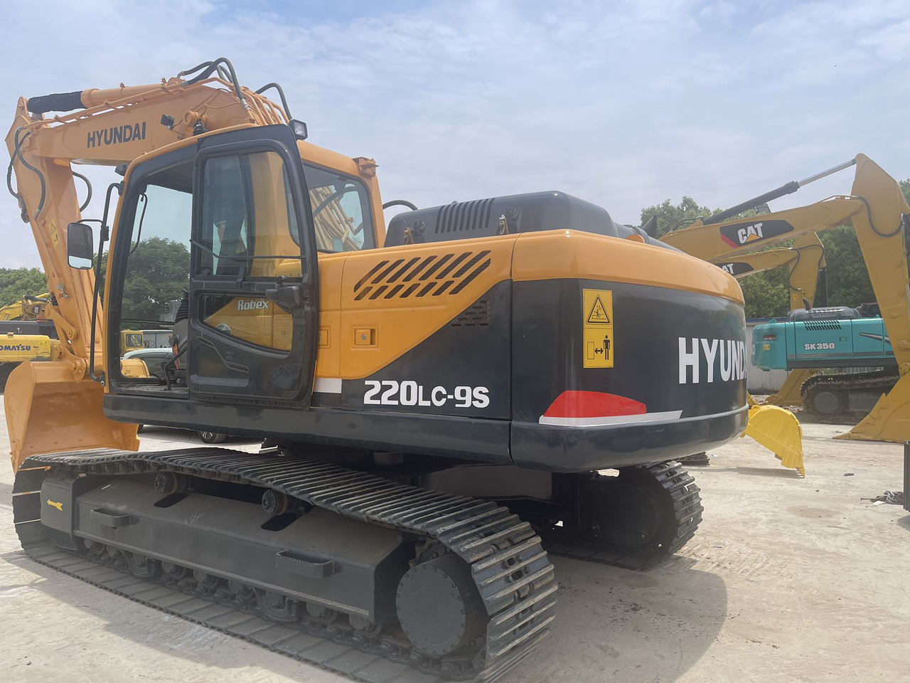 HYUNDAI 220LC-9S - Pelle sur chenille: photos 2 HYUNDAI 220LC-9S - Pelle sur chenille: photos 2