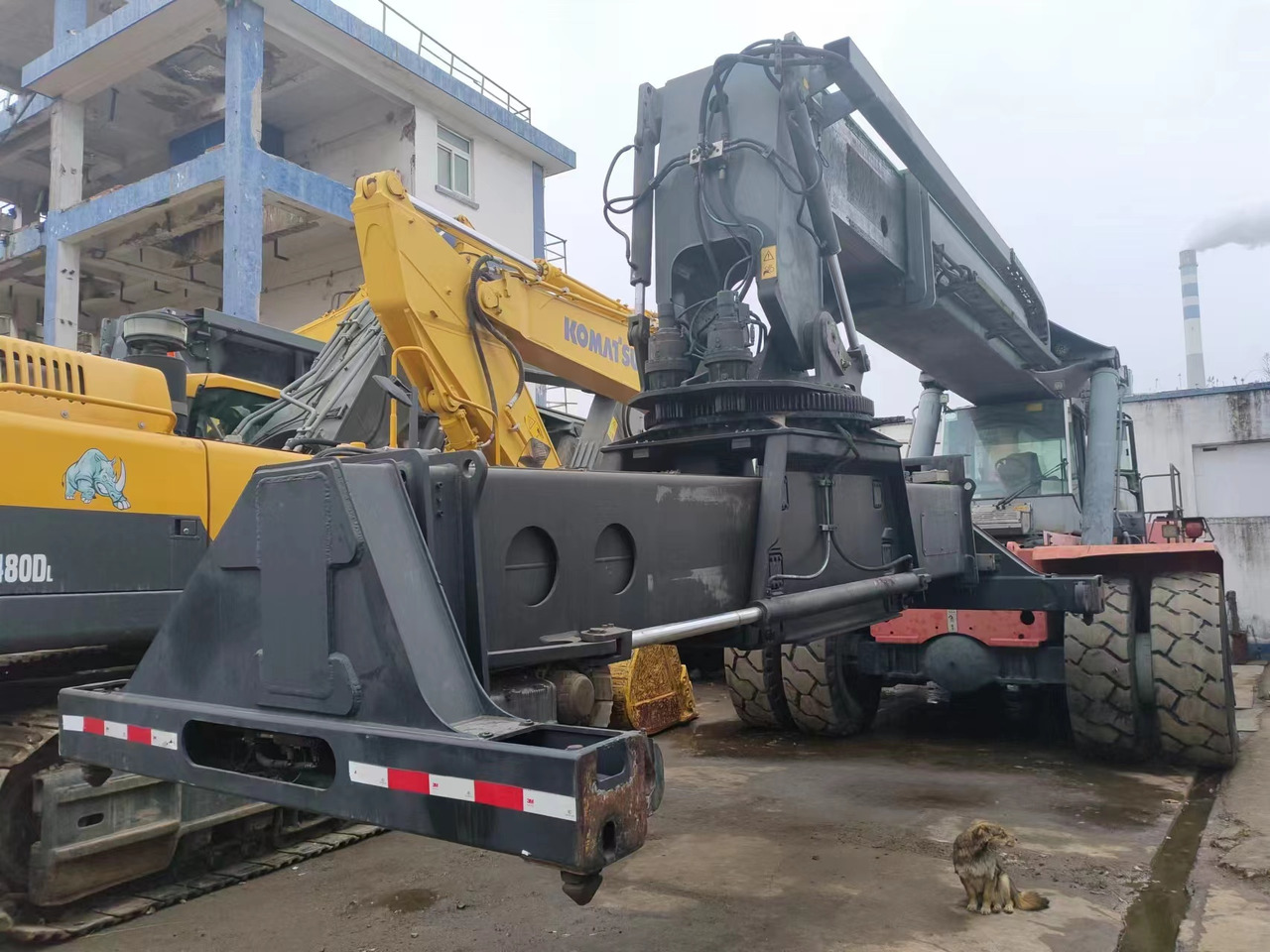 KALMAR DRF450 - Reach stacker: photos 2 KALMAR DRF450 - Reach stacker: photos 2