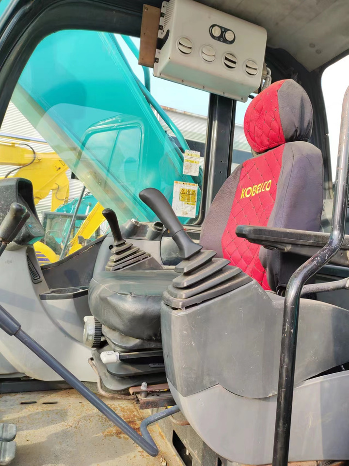 KOBELCO SK350LC-8 - Pelle sur chenille: photos 5 KOBELCO SK350LC-8 - Pelle sur chenille: photos 5