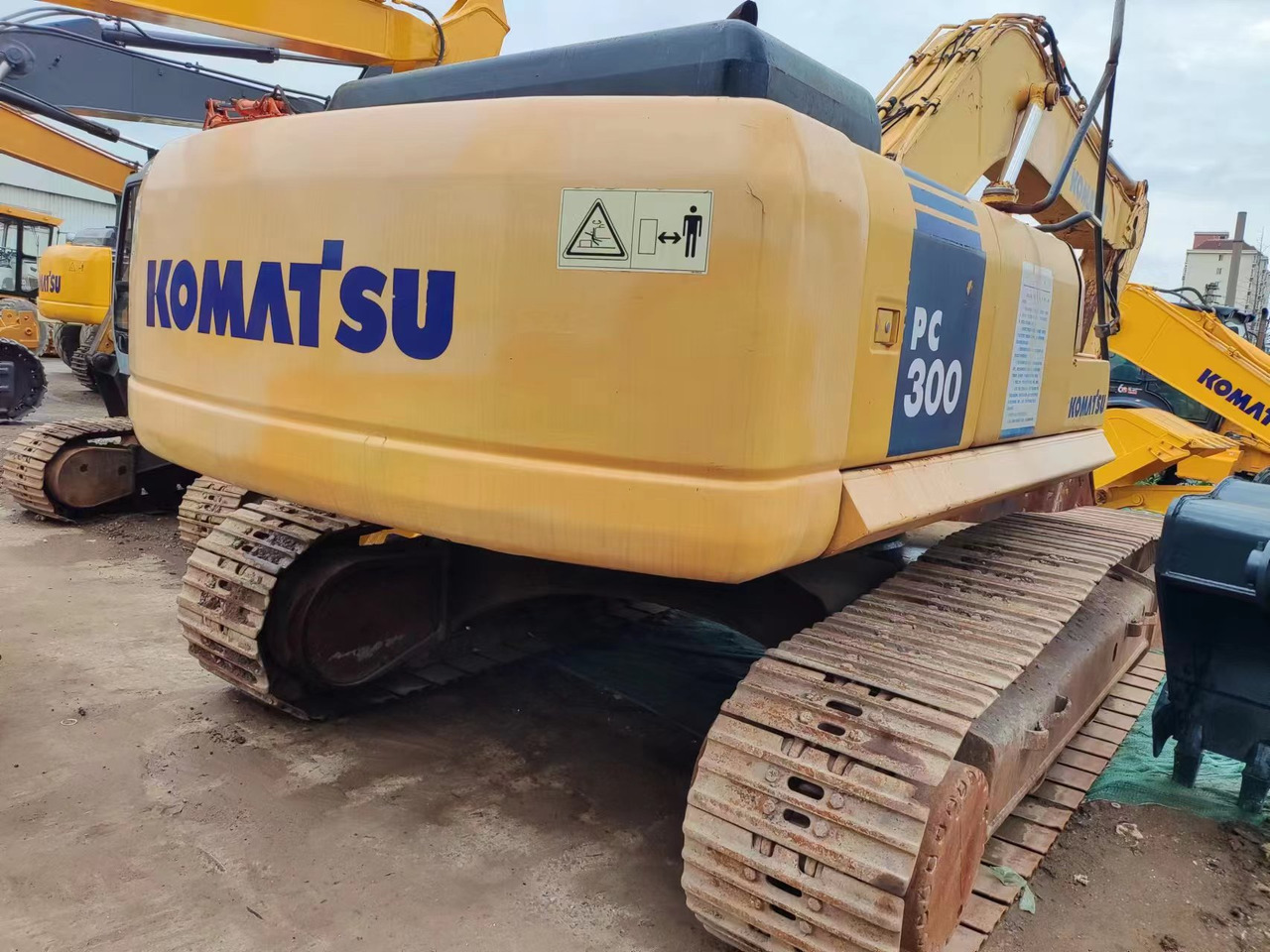Pelle sur chenille KOMATSU PC300-7: photos 7