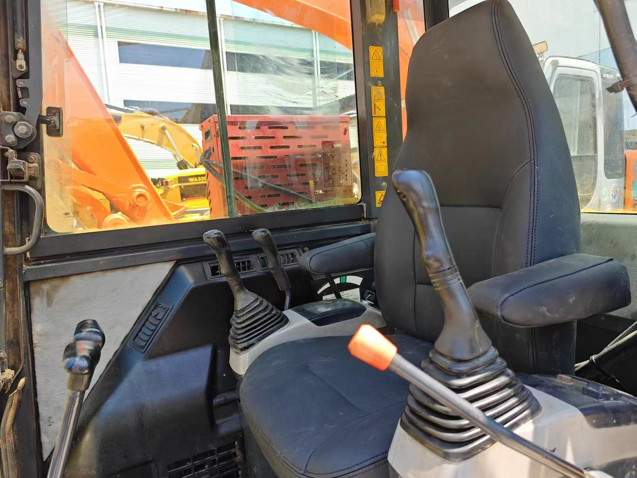 KOMATSU PC58 - Mini pelle: photos 3 KOMATSU PC58 - Mini pelle: photos 3