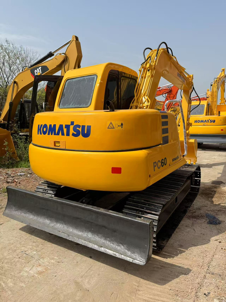 KOMATSU PC60-7 - Mini pelle: photos 3 KOMATSU PC60-7 - Mini pelle: photos 3
