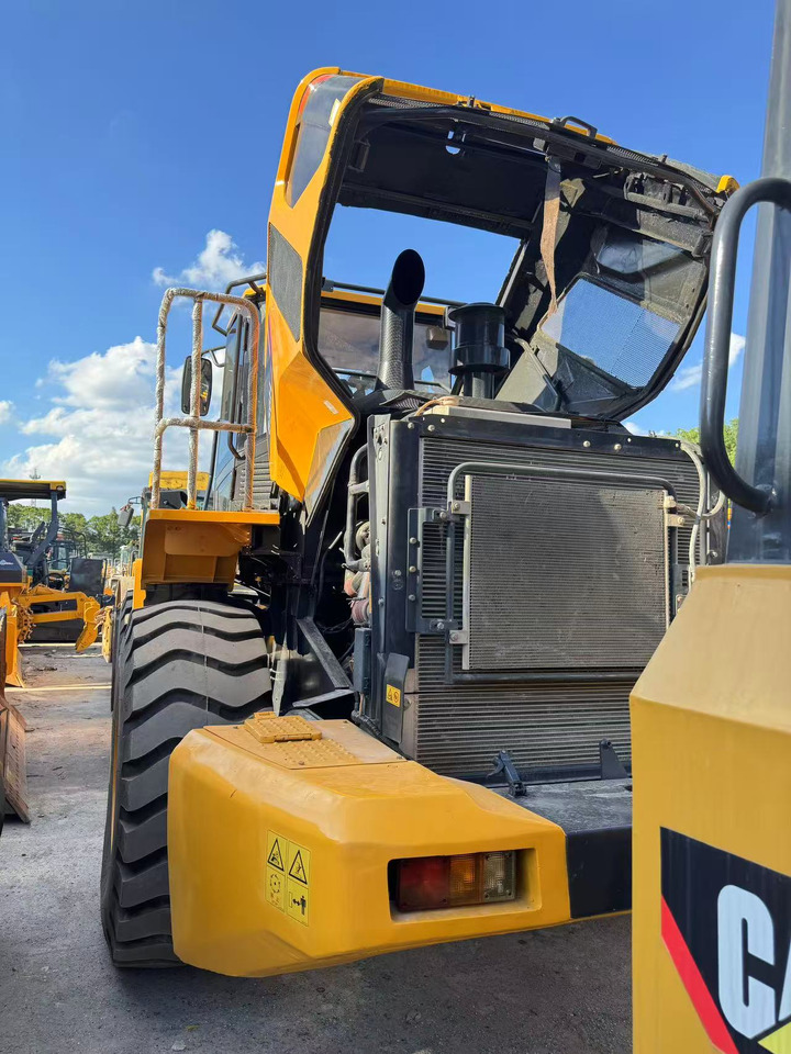 LIUGONG 856H - Chargeuse sur pneus: photos 3 LIUGONG 856H - Chargeuse sur pneus: photos 3