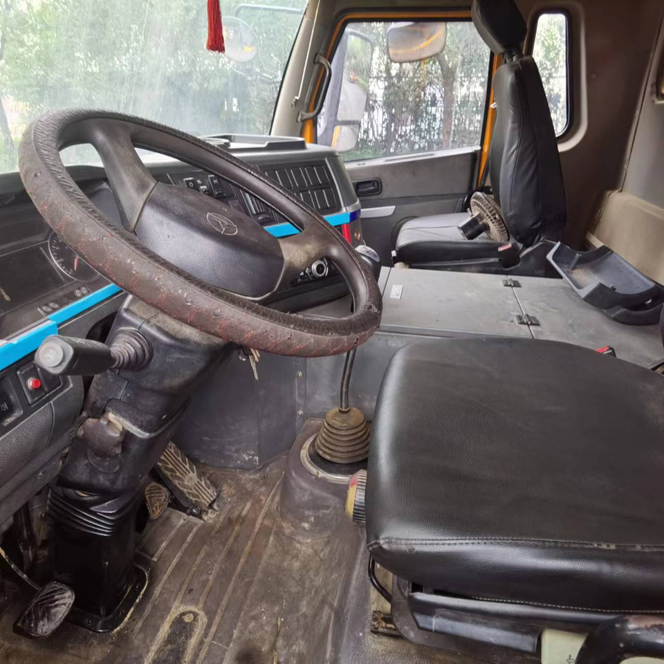 SANY STC250 - Grue mobile: photos 4 SANY STC250 - Grue mobile: photos 4