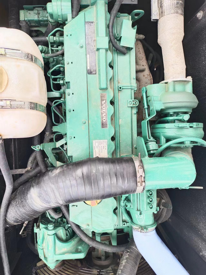 VOLVO EC240 - Pelle sur chenille: photos 5 VOLVO EC240 - Pelle sur chenille: photos 5