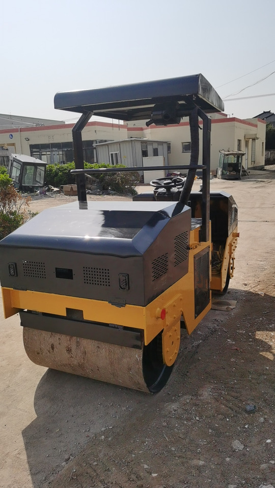 XCMG 3TON - Compacteur: photos 3 XCMG 3TON - Compacteur: photos 3