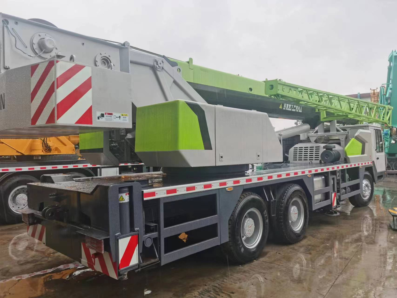 ZOOMLION ZTC251V - Grue mobile: photos 2 ZOOMLION ZTC251V - Grue mobile: photos 2