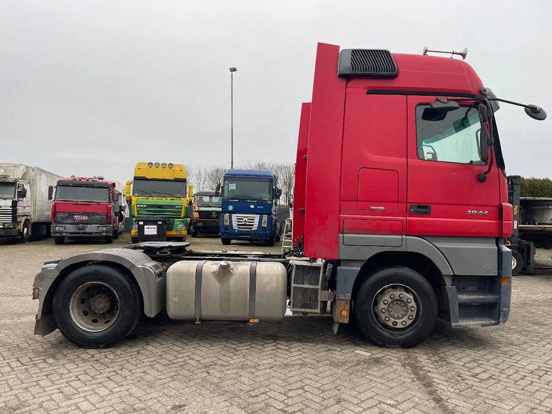 Mercedes-Benz Actros 1844 3 pedals - Tracteur routier: photos 4 Mercedes-Benz Actros 1844 3 pedals - Tracteur routier: photos 4