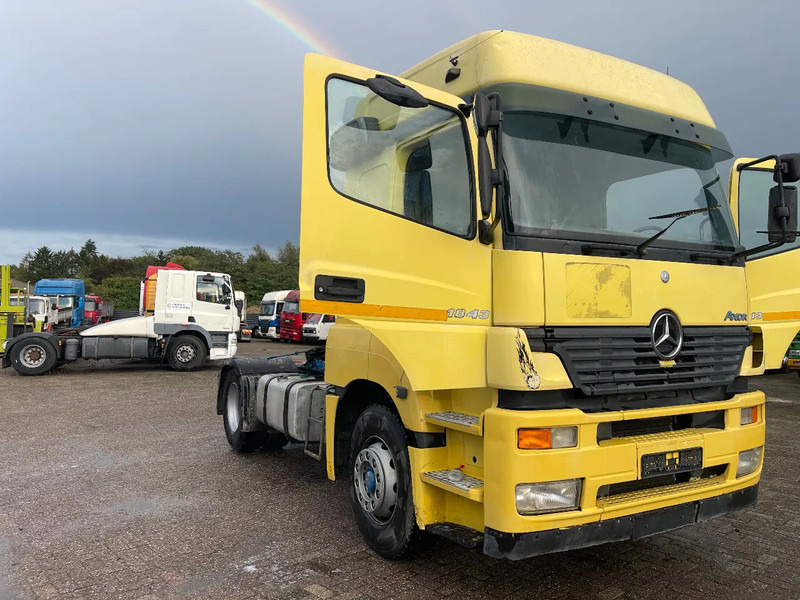 Mercedes-Benz Axor 1843 Tractor unit - Tracteur routier: photos 1 Mercedes-Benz Axor 1843 Tractor unit - Tracteur routier: photos 1