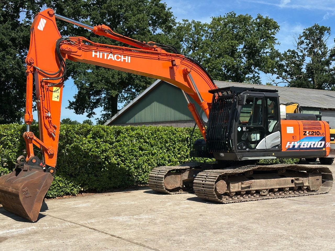 Hitachi ZH210LC-5B - Pelle sur chenille: photos 1 Hitachi ZH210LC-5B - Pelle sur chenille: photos 1