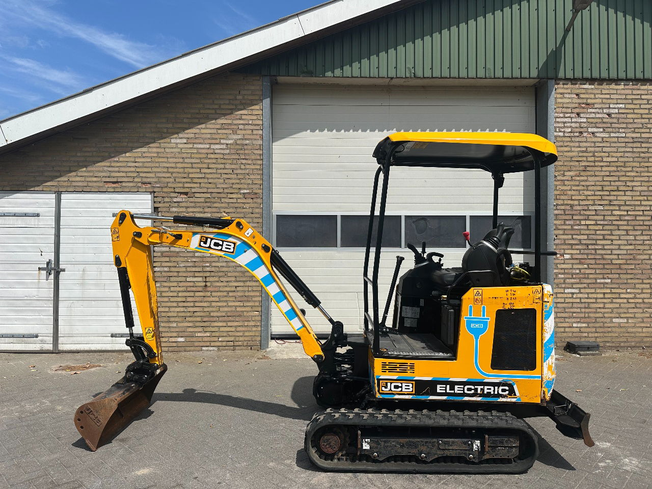 JCB 19c-1 E 100 elektrisch - Mini pelle: photos 3 JCB 19c-1 E 100 elektrisch - Mini pelle: photos 3