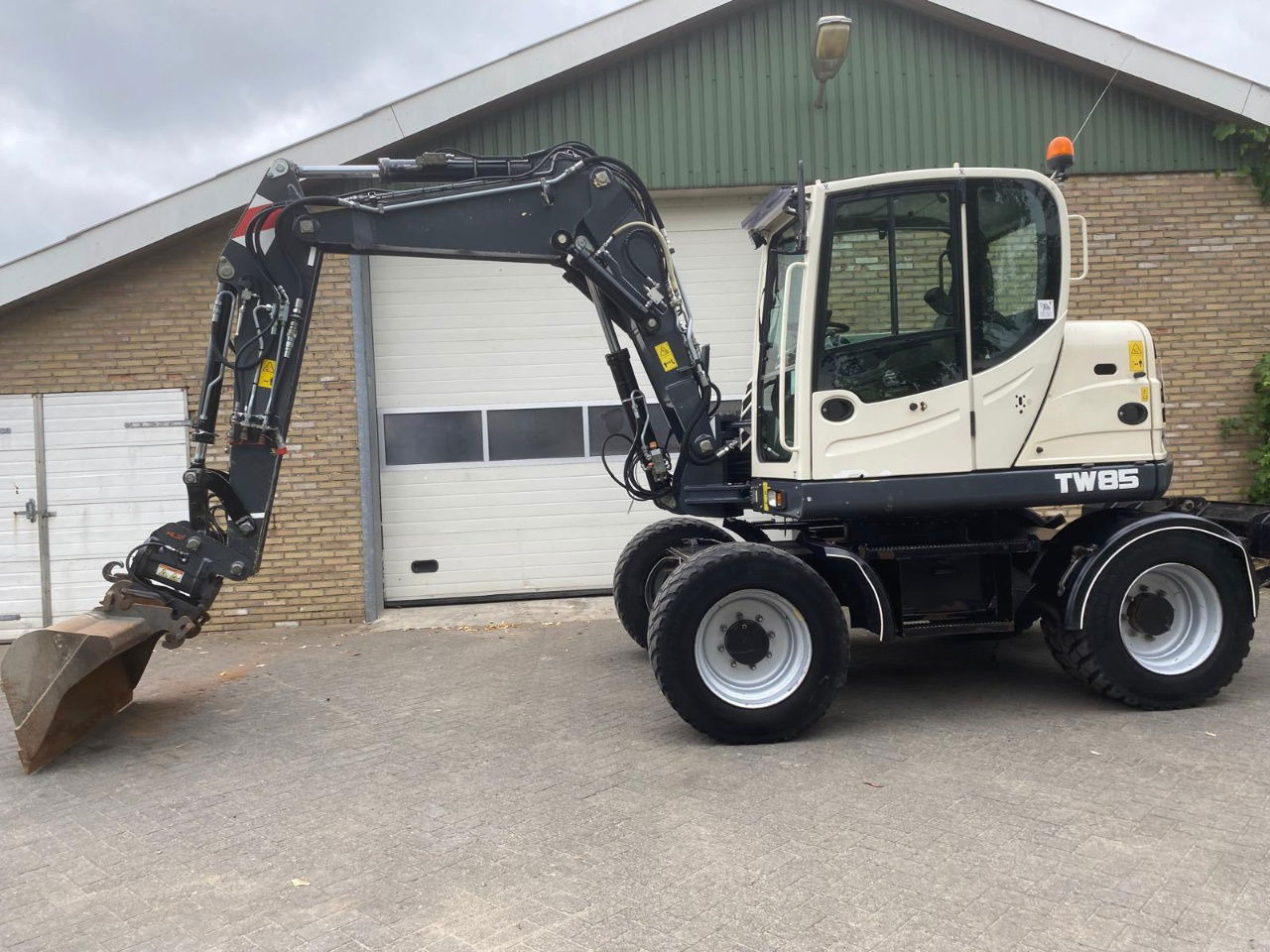 Terex TW85 - Pelle sur pneus: photos 1 Terex TW85 - Pelle sur pneus: photos 1