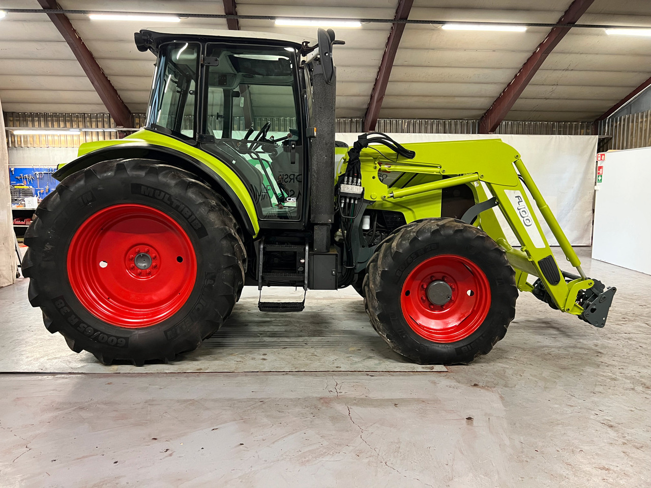 CLAAS Arion 430 - Tracteur agricole: photos 5 CLAAS Arion 430 - Tracteur agricole: photos 5