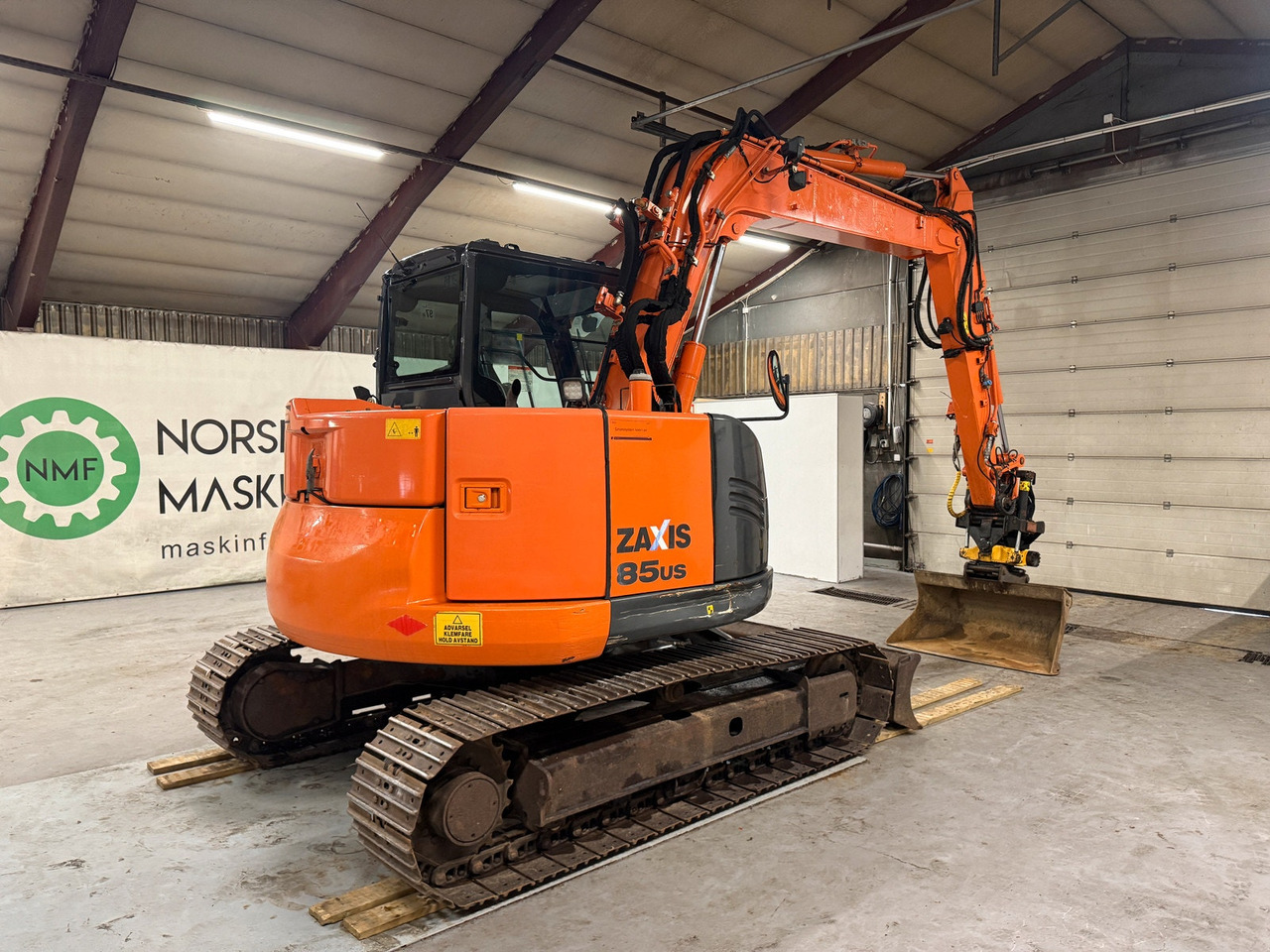 Hitachi ZX85US-5A - Pelle sur chenille: photos 5 Hitachi ZX85US-5A - Pelle sur chenille: photos 5