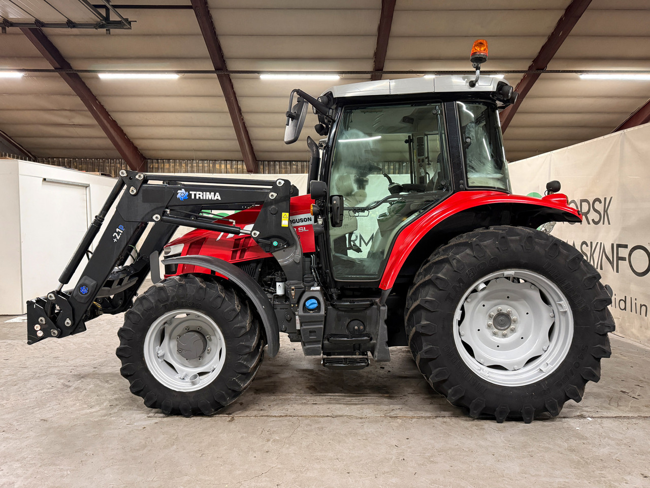 Massey Ferguson 5712 SL Dyna4 - Tracteur agricole: photos 2 Massey Ferguson 5712 SL Dyna4 - Tracteur agricole: photos 2