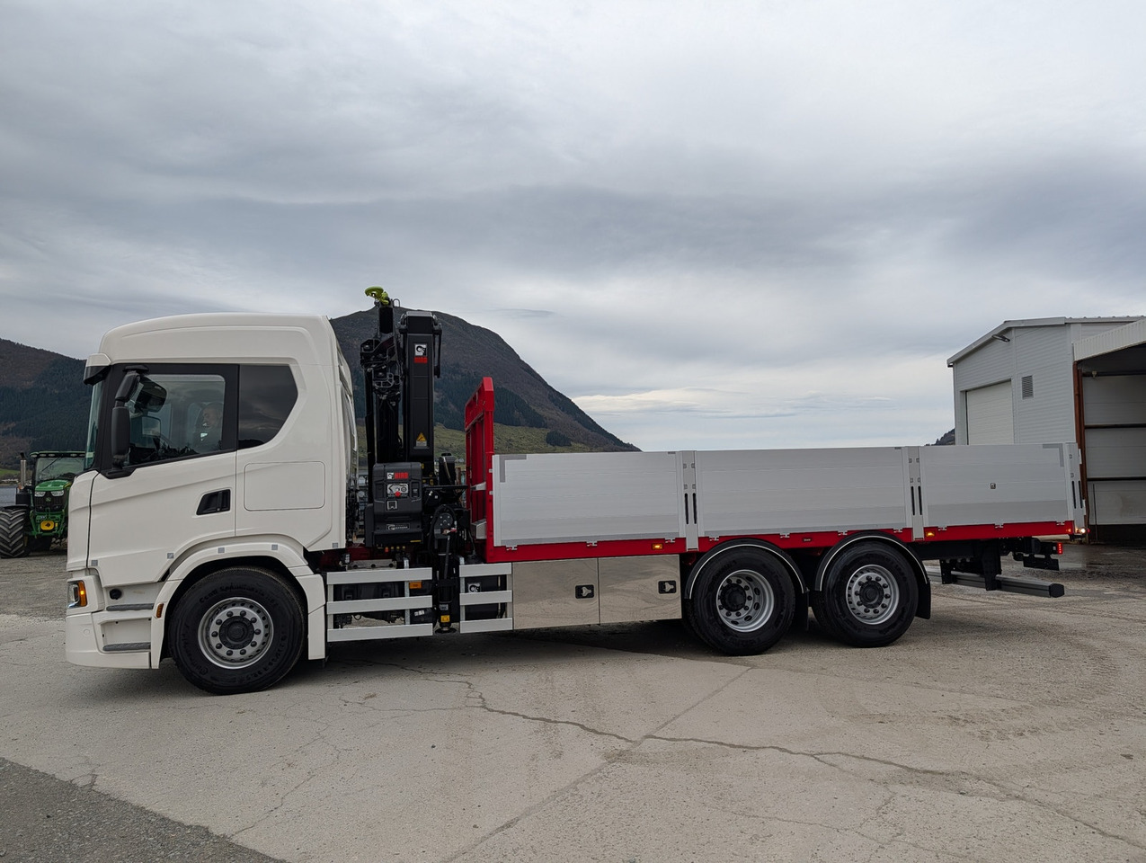 Scania G420 6x2 med HIAB 232-E5 Hipro og MCE påbygg - Camion plateau, Camion grue: photos 2 Scania G420 6x2 med HIAB 232-E5 Hipro og MCE påbygg - Camion plateau, Camion grue: photos 2