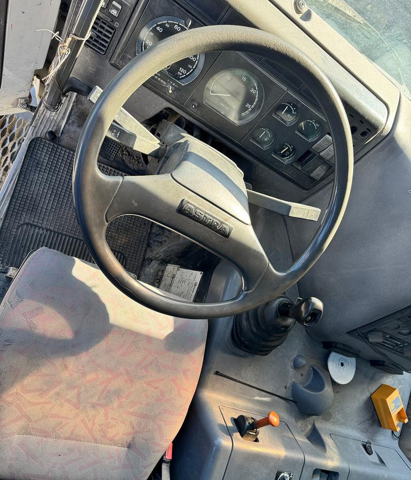 Betonpompa CIFA ASTRA HD84.38 - 2003 - Camion malaxeur pompe: photos 4 Betonpompa CIFA ASTRA HD84.38 - 2003 - Camion malaxeur pompe: photos 4