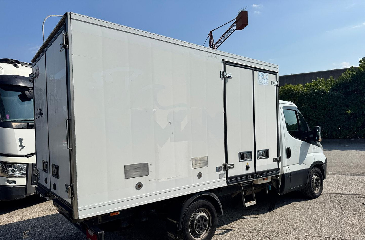 IVECO DAILY 35S15 - FRIGO FRC - PATENTE B - Utilitaire frigorifique: photos 3 IVECO DAILY 35S15 - FRIGO FRC - PATENTE B - Utilitaire frigorifique: photos 3