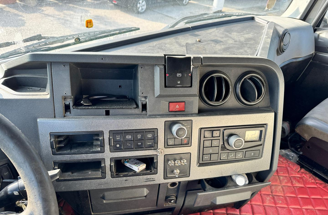 Tracteur routier Renault T460 / 2015 / Euro 6: photos 7
