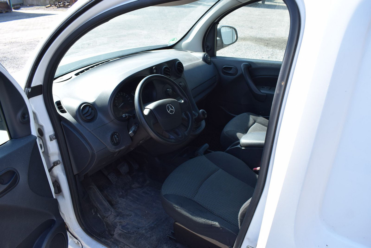 Fourgonnette Mercedes-Benz Citan 109 CDI lang Klima AHK Regale UNFALL: photos 12
