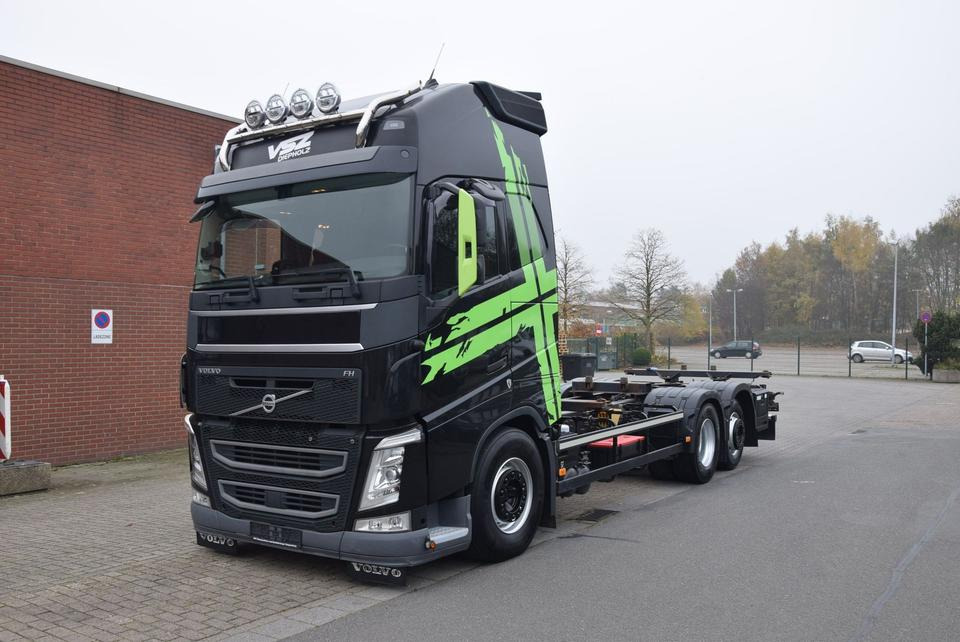 Volvo FH 460 Fahrschule 3-AchsRetarder ACC 4-Sitze - Camion porte-conteneur/ Caisse mobile: photos 2 Volvo FH 460 Fahrschule 3-AchsRetarder ACC 4-Sitze - Camion porte-conteneur/ Caisse mobile: photos 2