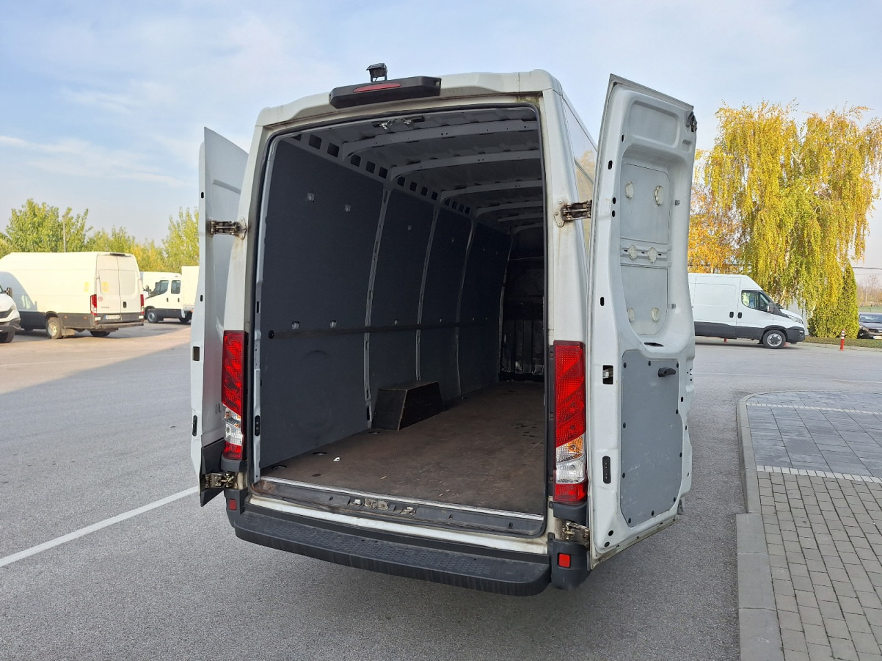 Fourgon utilitaire IVECO Daily 35S14 16m3: photos 15