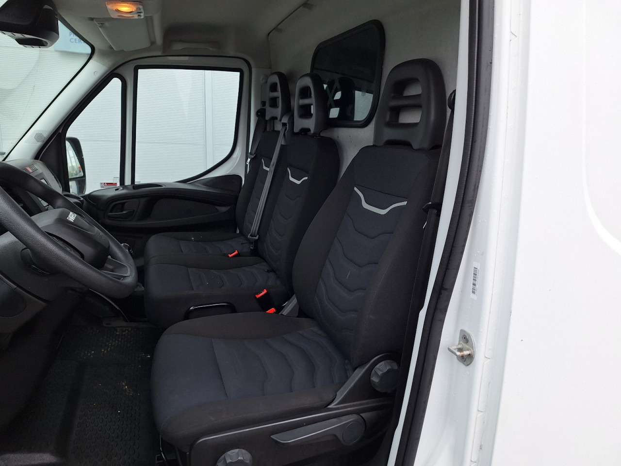 Fourgon utilitaire IVECO Daily ne postoji: photos 6