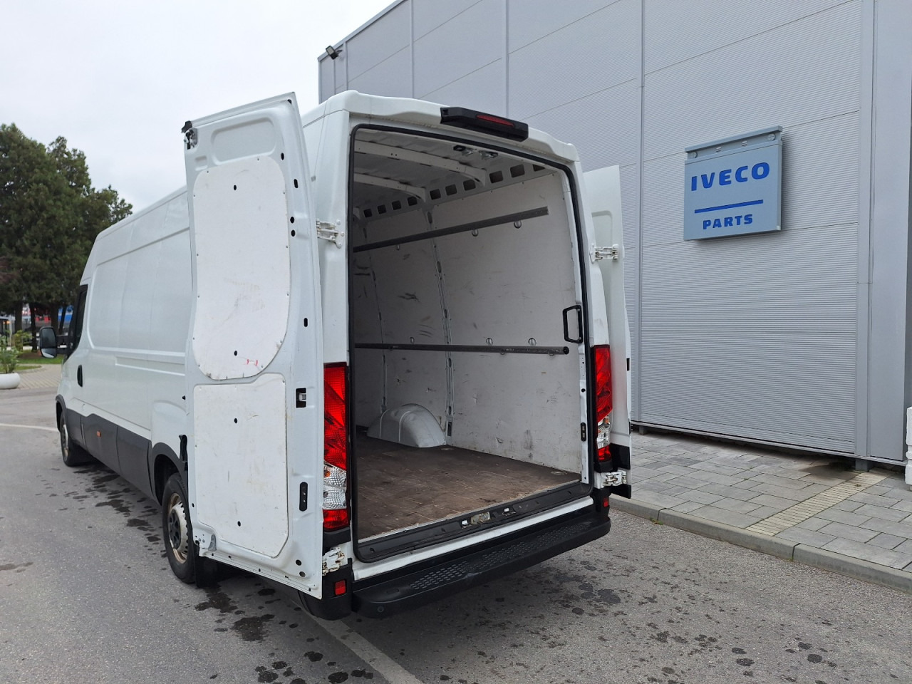 Fourgon utilitaire IVECO Daily ne postoji: photos 13