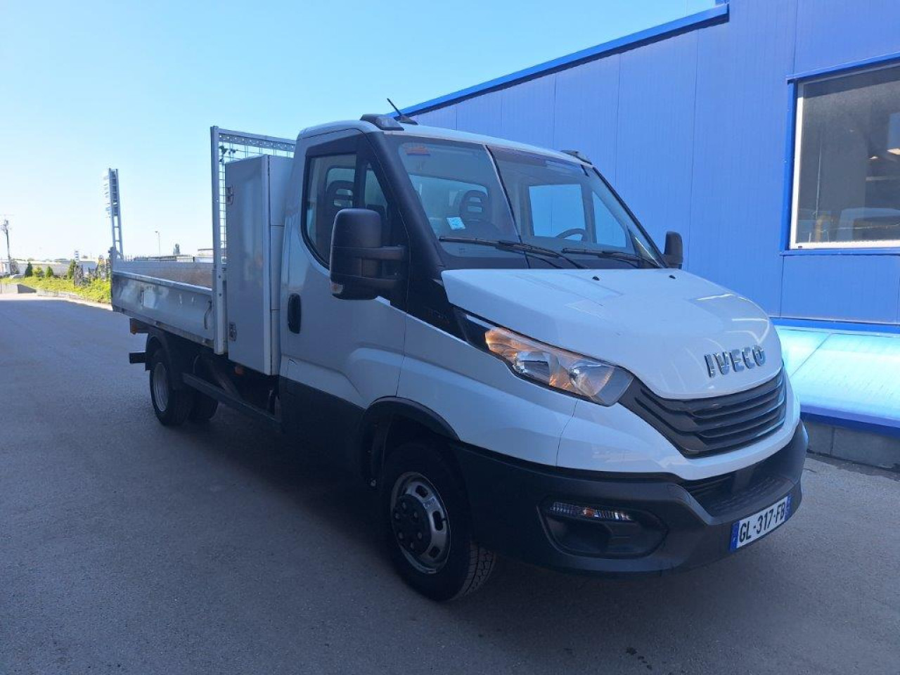 IVECO Daily 35C16 tipper - Utilitaire benne: photos 2 IVECO Daily 35C16 tipper - Utilitaire benne: photos 2