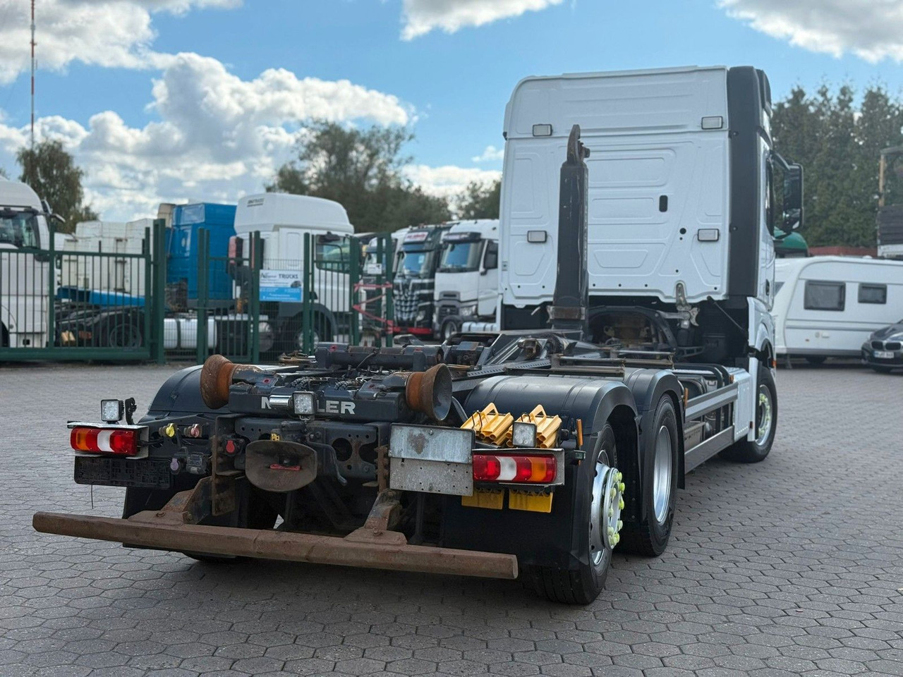 Mercedes-Benz Actros 2548 Meiller+ Funk+6x2 - Camion ampliroll: photos 4 Mercedes-Benz Actros 2548 Meiller+ Funk+6x2 - Camion ampliroll: photos 4