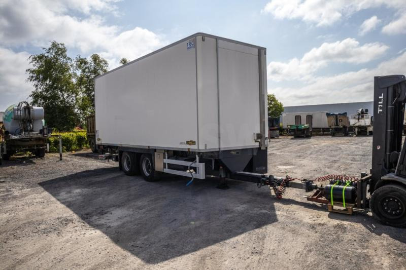 Chereau CHEREAU+CARRIER+DHOLLANDIA 2.5 T. - Remorque fourgon: photos 4 Chereau CHEREAU+CARRIER+DHOLLANDIA 2.5 T. - Remorque fourgon: photos 4