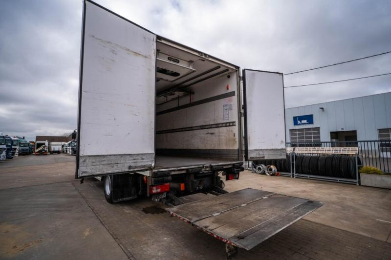 Camion frigorifique DAF CF 75.310 + THERMO KING: photos 6