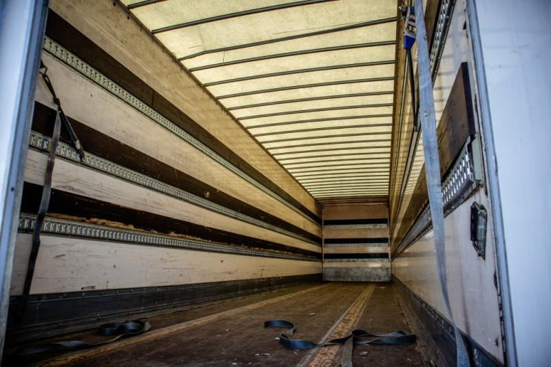 Lecitrailer FOURGON+DHOLLANDIA - Semi-remorque fourgon: photos 5 Lecitrailer FOURGON+DHOLLANDIA - Semi-remorque fourgon: photos 5