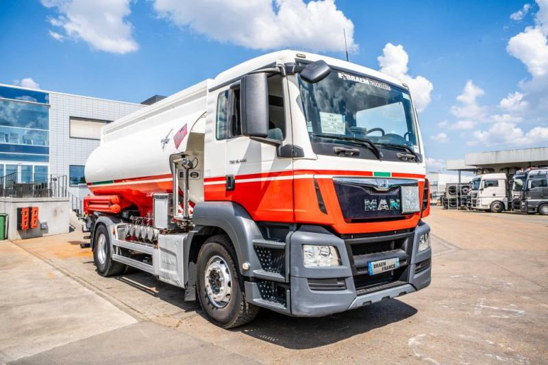 MAN TGS 18.400 // CUVE ALU MAGYAR 13.500L + 5 COMP - Camion citerne: photos 2 MAN TGS 18.400 // CUVE ALU MAGYAR 13.500L + 5 COMP - Camion citerne: photos 2