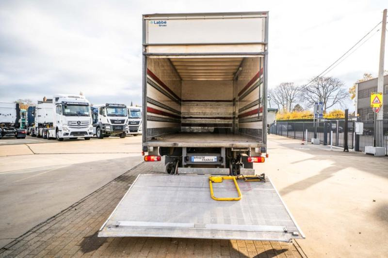 Renault D12 210 DXI // HAYON DHOLLANDIA - Camion fourgon: photos 5 Renault D12 210 DXI // HAYON DHOLLANDIA - Camion fourgon: photos 5