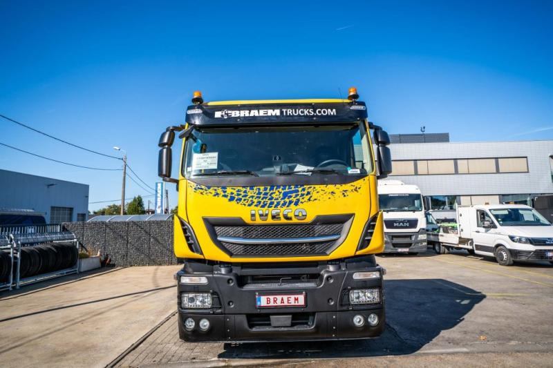 Iveco 570 W-WAY + INTARDER+HYDR. - Tracteur routier: photos 2 Iveco 570 W-WAY + INTARDER+HYDR. - Tracteur routier: photos 2