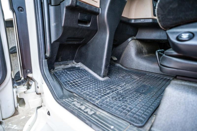 Tracteur routier MAN TGX 18.470 XLX + INTARDER: photos 10 Tracteur routier MAN TGX 18.470 XLX + INTARDER: photos 10