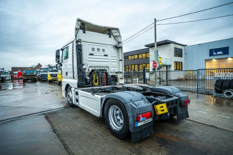 MAN TGX 18.470 XLX + INTARDER - Tracteur routier: photos 4 MAN TGX 18.470 XLX + INTARDER - Tracteur routier: photos 4