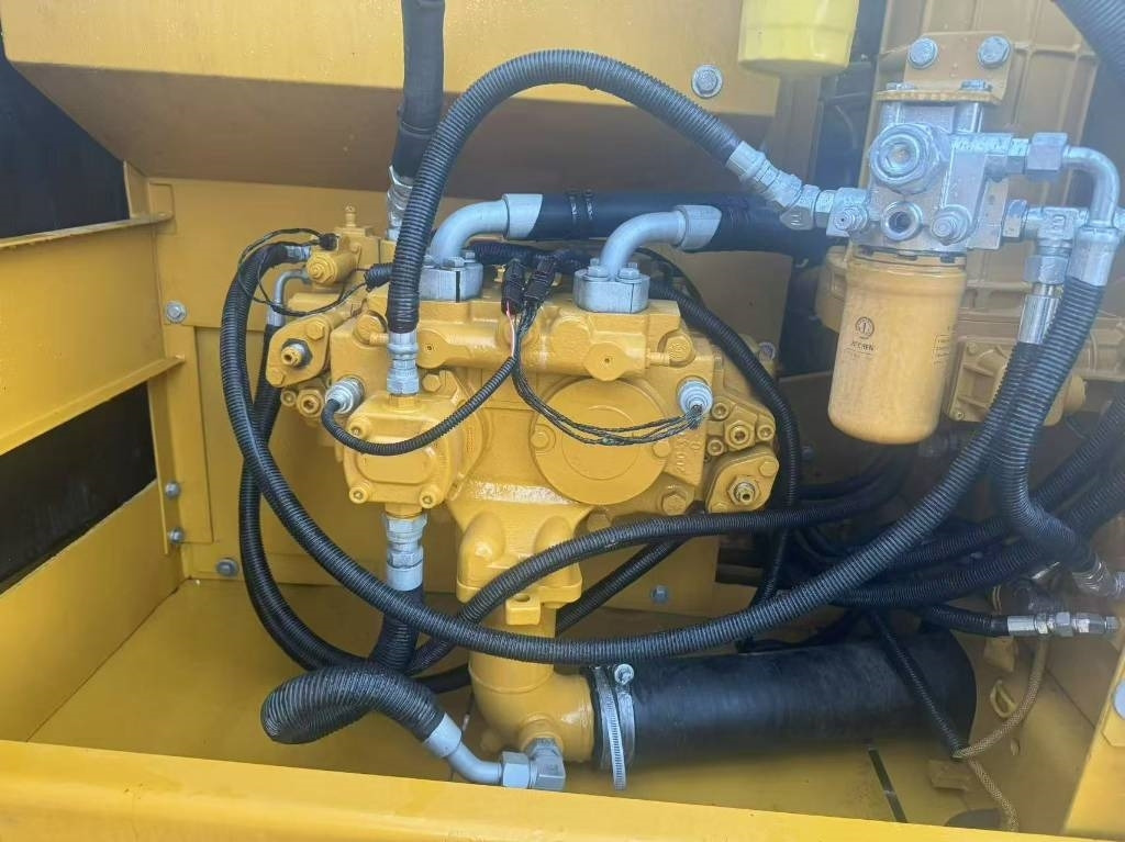 Pelle sur chenille neuf CAT 320 C: photos 9 Pelle sur chenille neuf CAT 320 C: photos 9