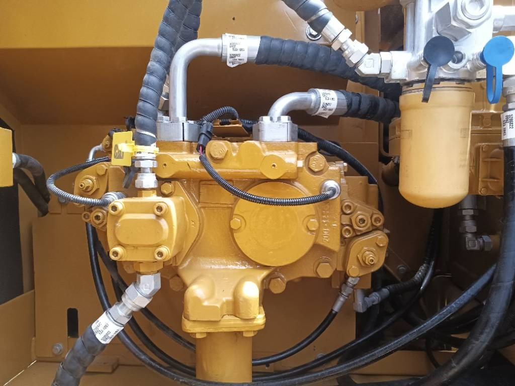 CAT 320D2  - Pelle sur chenille: photos 5 CAT 320D2  - Pelle sur chenille: photos 5